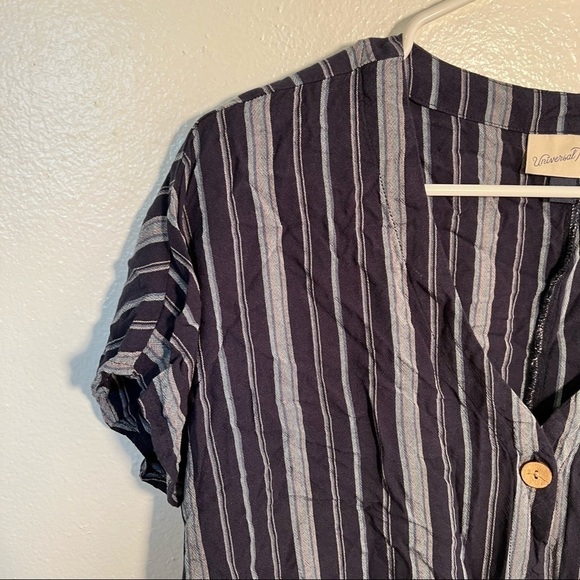 Universal Thread Button Down Tie Front Top Blue Stripes - Picture 5 of 8